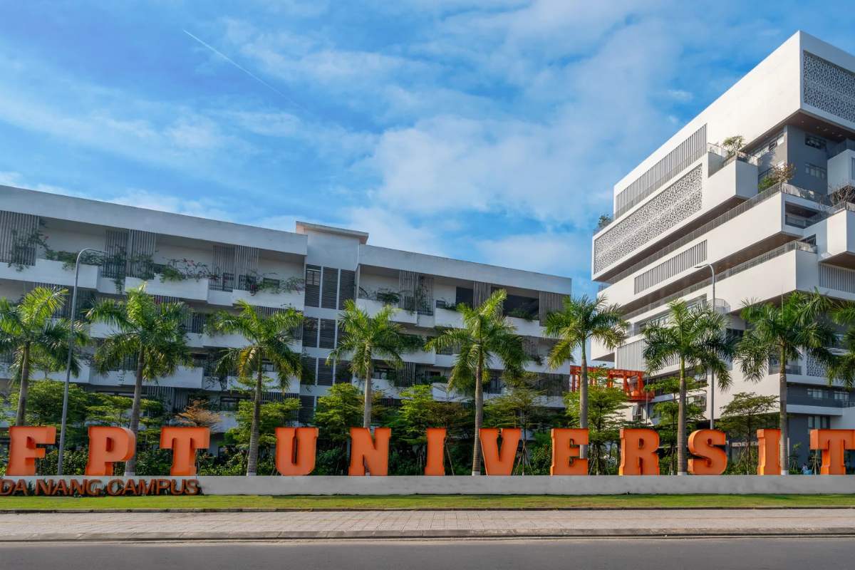 Các khoản chi phí khác khi học Công nghệ thông tin tại Đại học FPT