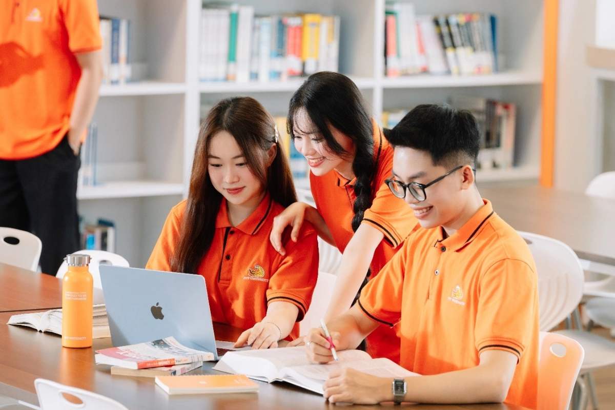 Chi tiết học phí ngành Công nghệ thông tin Đại học FPT theo từng giai đoạn