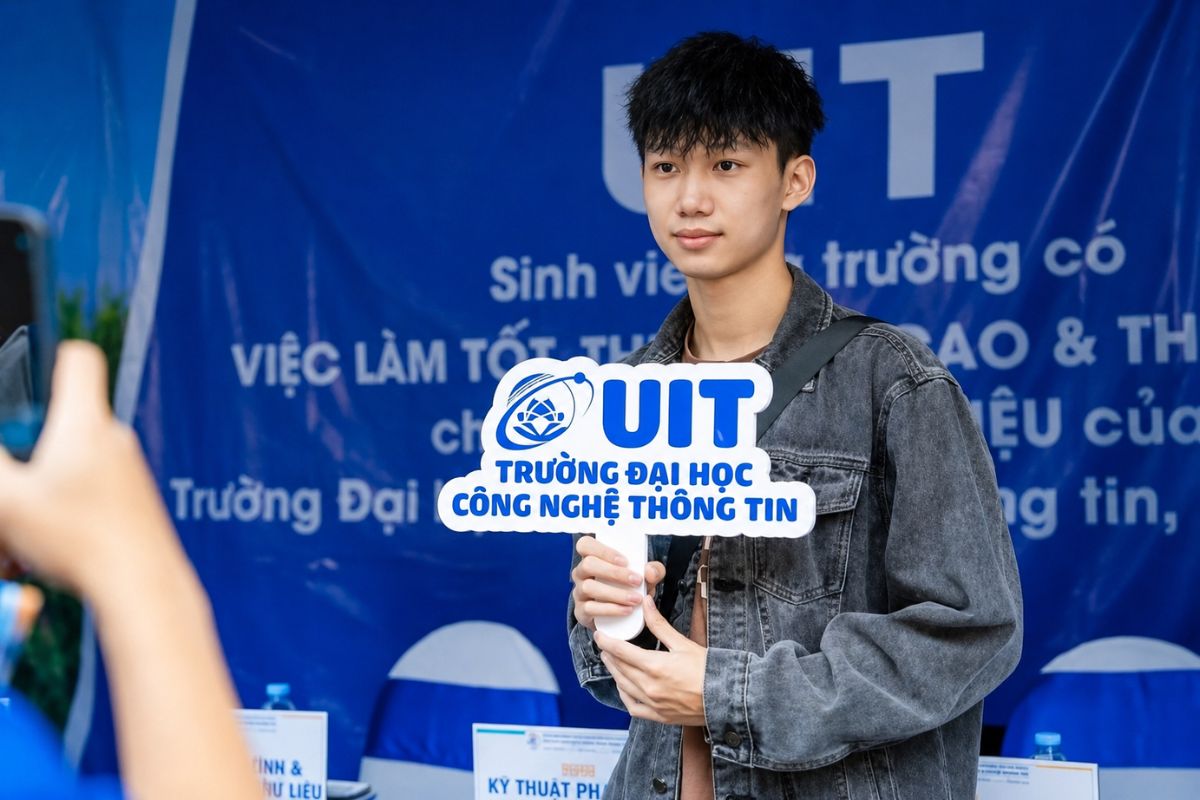 So sánh học phí Đại học Công nghệ Thông tin với các trường đào tạo công nghệ thông tin tại TP.HCM
