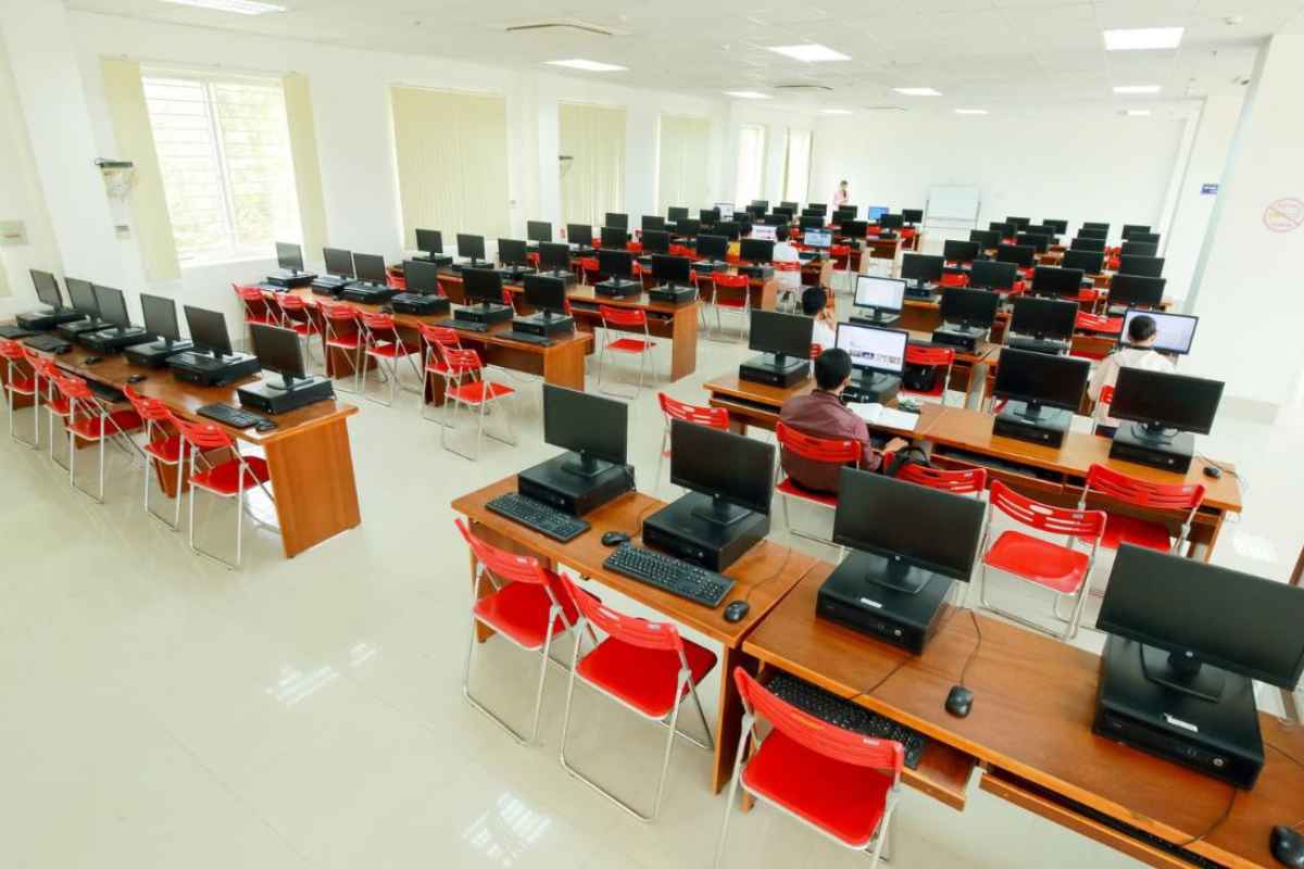 Nên học công nghệ thông tin ở trường nào?