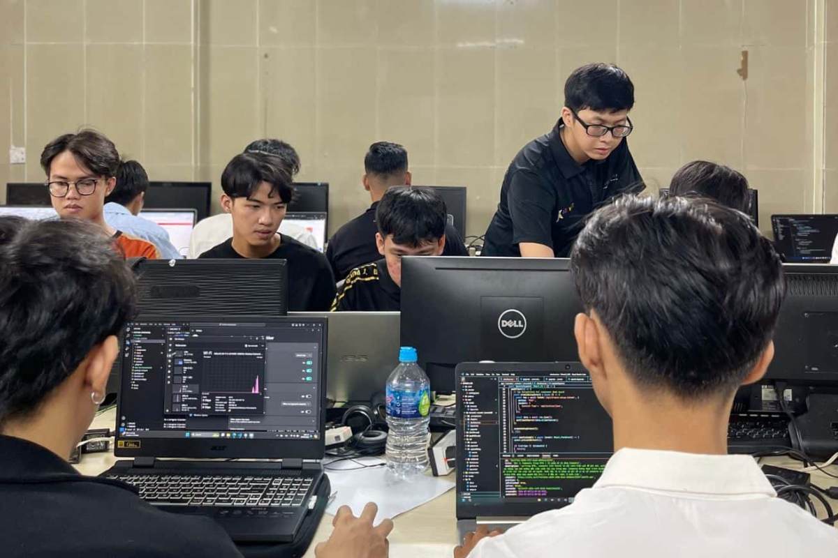 Mức lương và cơ hội nghề nghiệp của người làm lập trình web