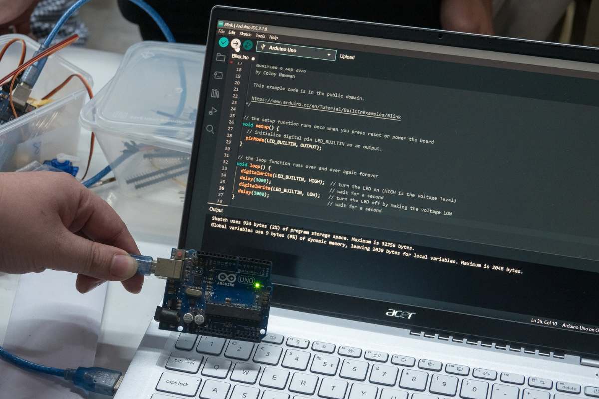 Lập trình Arduino bằng ngôn ngữ gì?