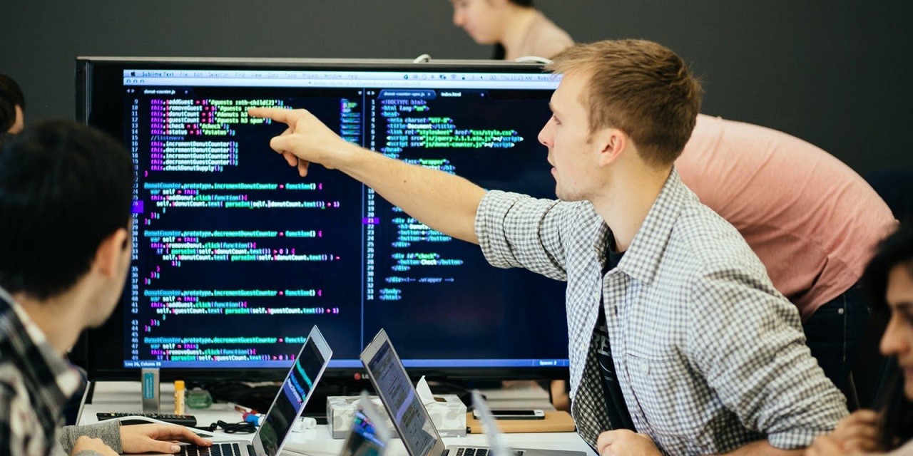 Học CNTT có nhất thiết phải học code không?